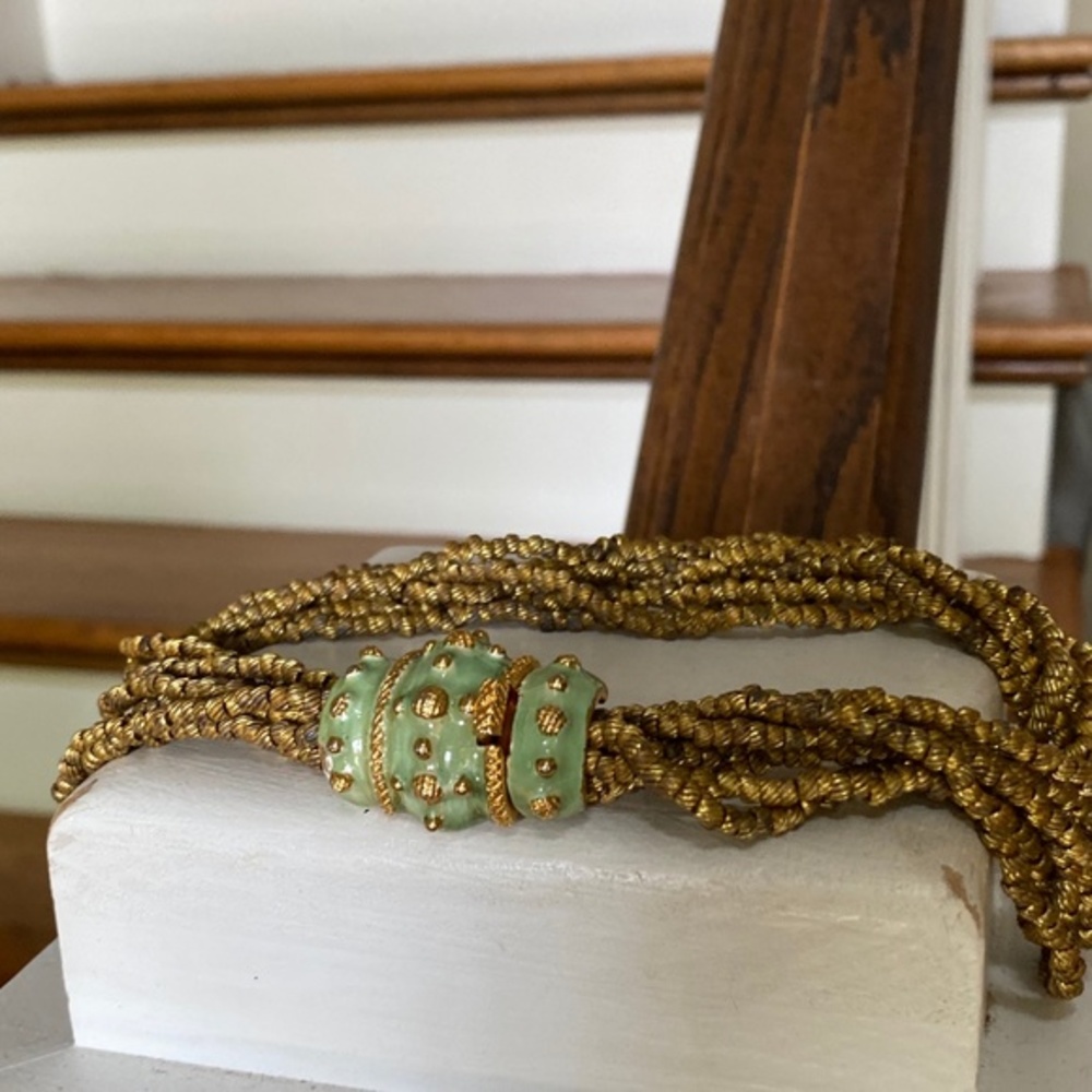 Kenneth Jay Lane Gold and Green Necklace - Picture 10 of 10